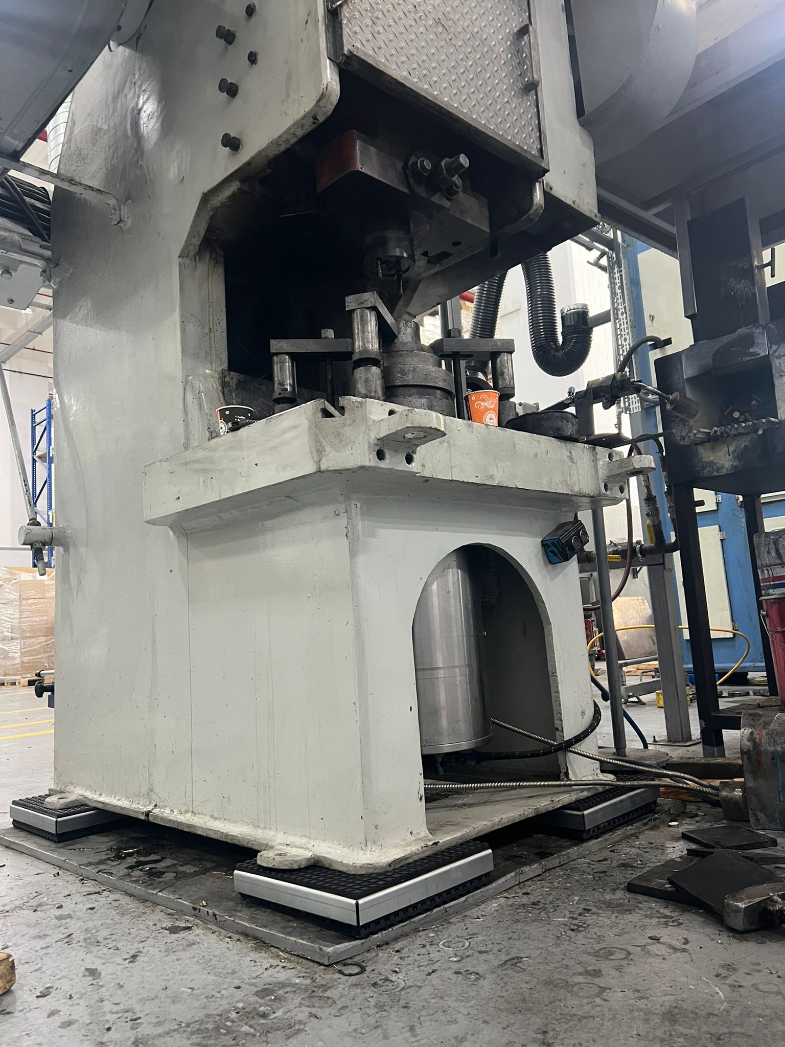 Eksantrik Pres Titreşim Önleyici Ayaklar