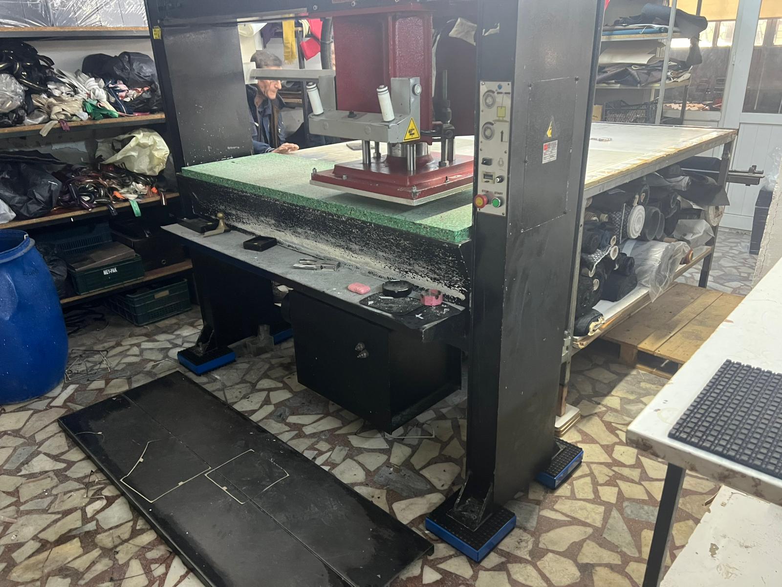 Gezer Kafa Kesim Presi Titreşim Önleyici