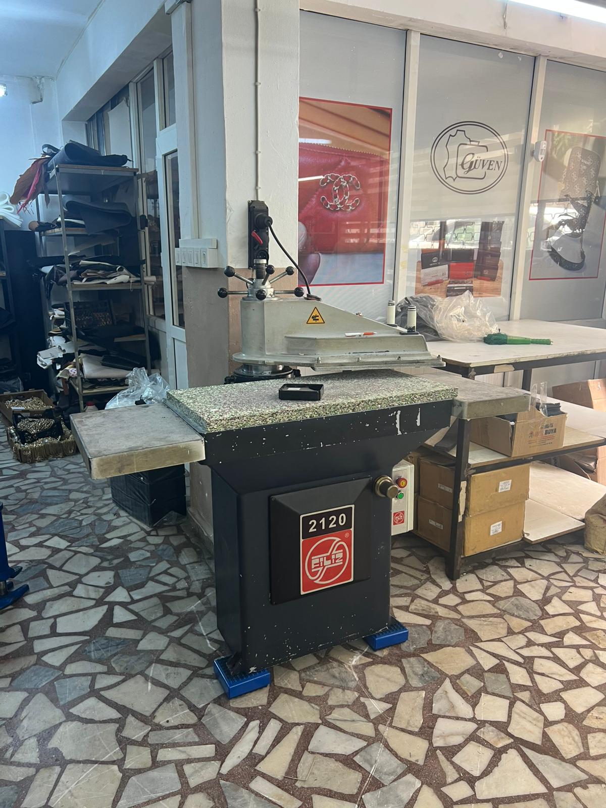 Döner Kafa Kesim Presi Titreşim Önleyici 